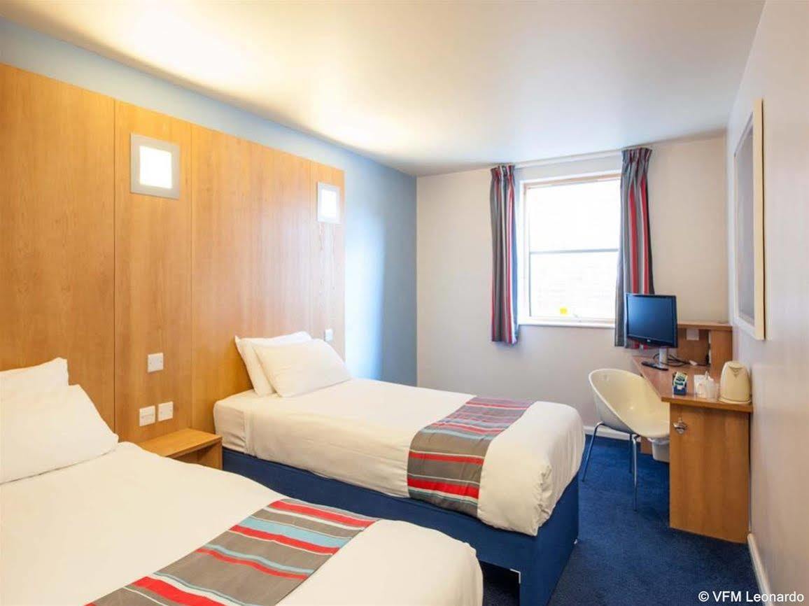 Ramada Encore ヨーク エクステリア 写真